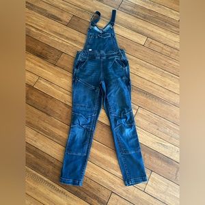 Women’s overalls Duluth trading double flex work denim overalls size 6